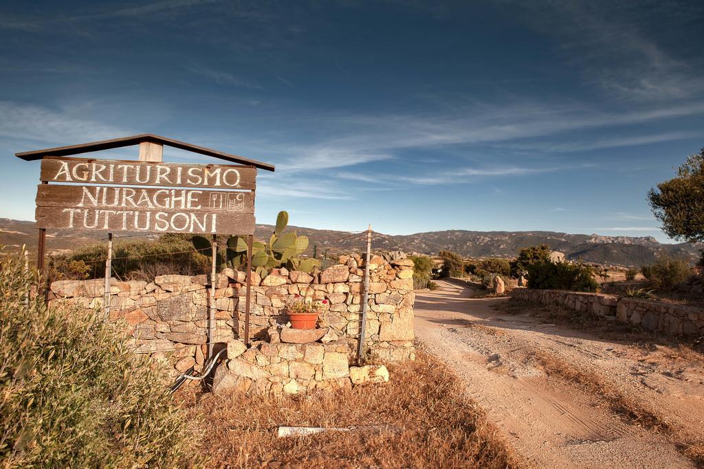 アリエントゥ Agriturismo Nuraghe Tuttusoniヴィラ エクステリア 写真